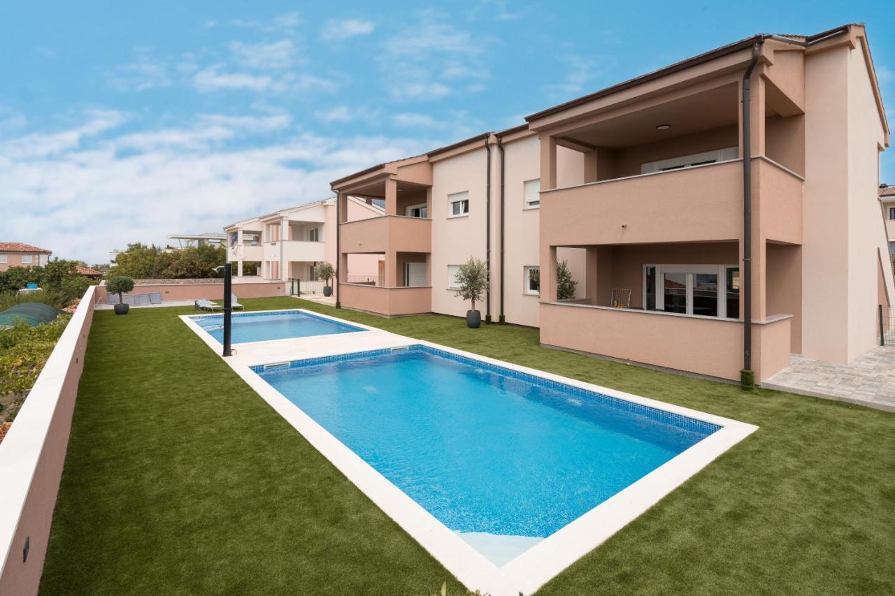 Apartmani Villa Ruby Linardici ภายนอก รูปภาพ
