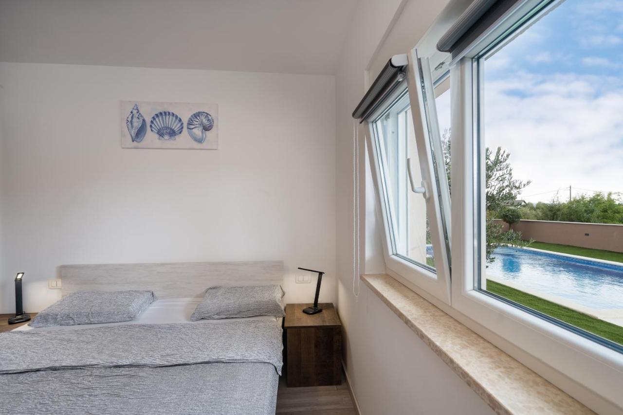 Apartmani Villa Ruby Linardici ภายนอก รูปภาพ