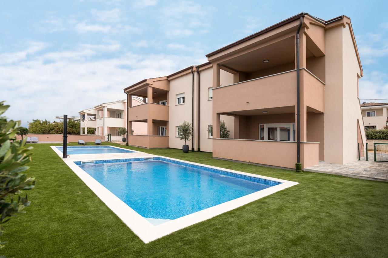 Apartmani Villa Ruby Linardici ภายนอก รูปภาพ